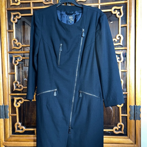 Alexander McQueen (42 IT) asymmetrical, wool long jacket, black, zippers, EUC. - Picture 4 of 16
